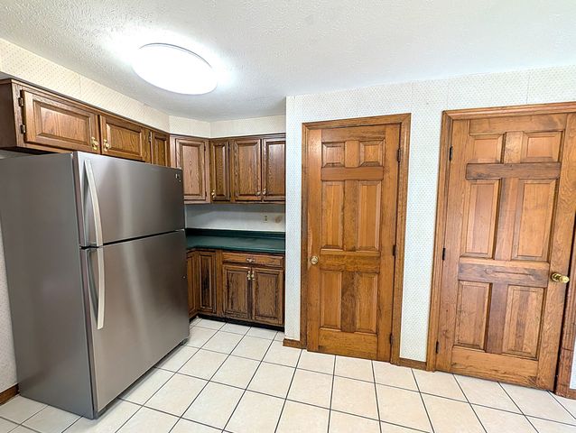 2 Nutfield Dr, Londonderry, NH 03053