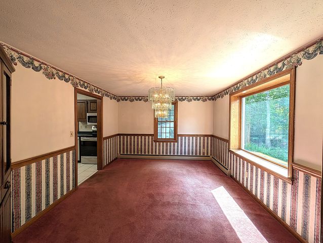 2 Nutfield Dr, Londonderry, NH 03053