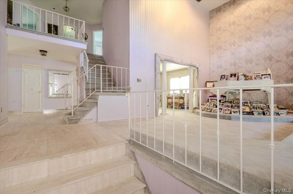 719 Hungry Harbor Road, Valley Stream, NY 11581 — photo 4
