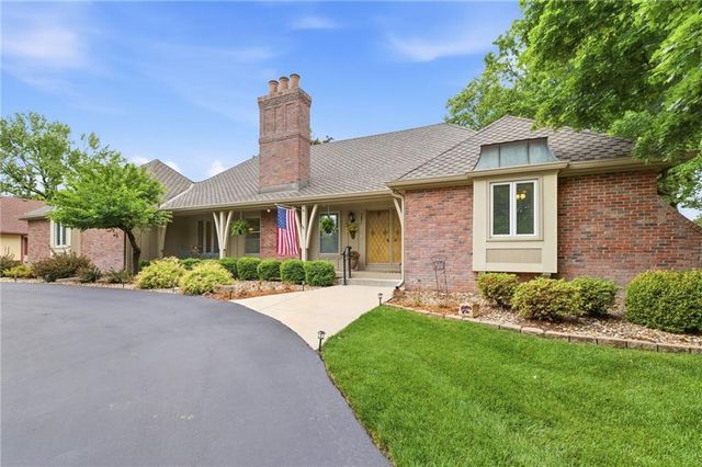 301 S Stevenson Street, Olathe, KS 66061
