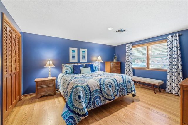 301 S Stevenson Street, Olathe, KS 66061