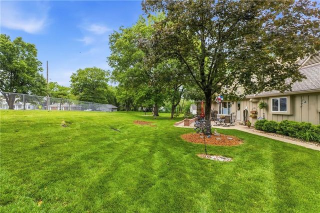 301 S Stevenson Street, Olathe, KS 66061