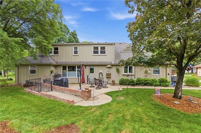 301 S Stevenson Street, Olathe, KS 66061