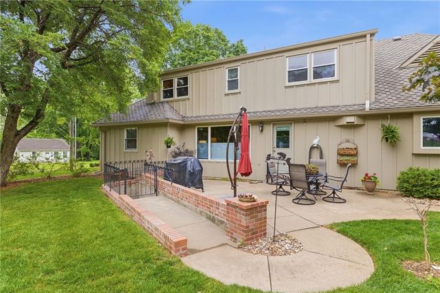 301 S Stevenson Street, Olathe, KS 66061