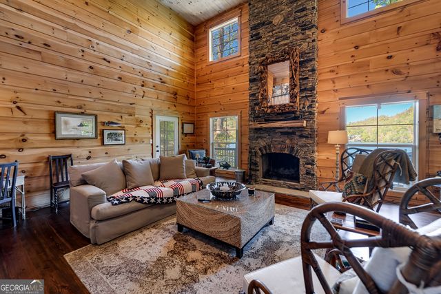 466 Murray Cove Road, Tiger, GA 30576