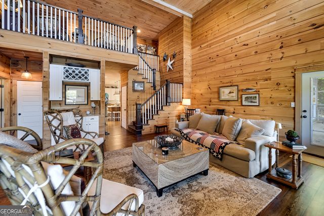 466 Murray Cove Road, Tiger, GA 30576