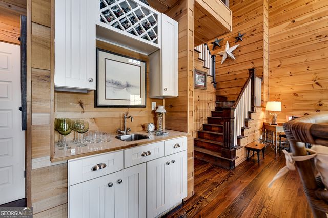 466 Murray Cove Road, Tiger, GA 30576