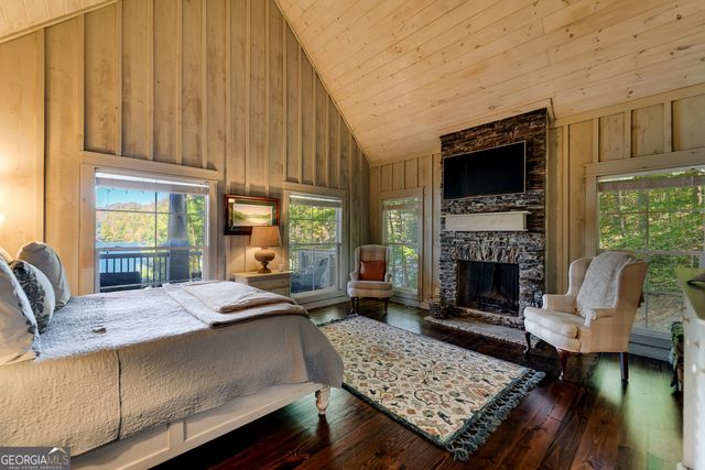 466 Murray Cove Road, Tiger, GA 30576