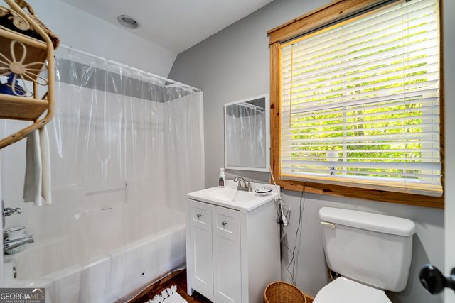 466 Murray Cove Road, Tiger, GA 30576