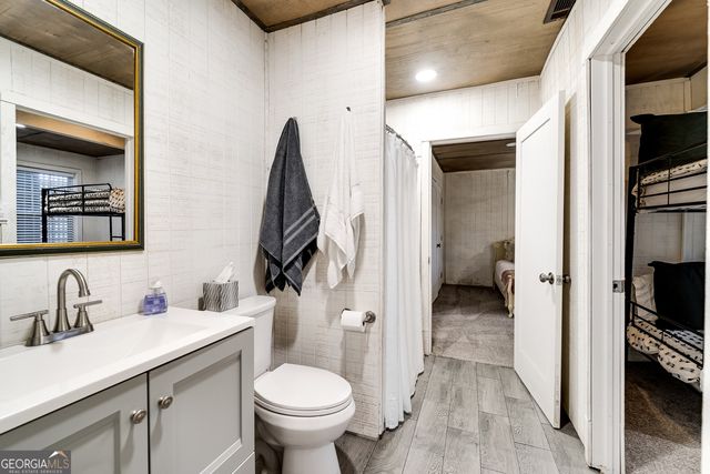 466 Murray Cove Road, Tiger, GA 30576