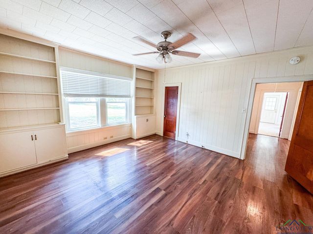 206 Park, Atlanta, TX 75551