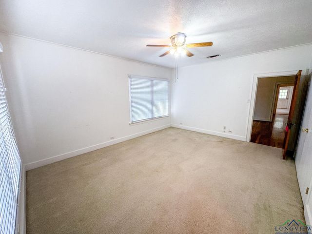 206 Park, Atlanta, TX 75551