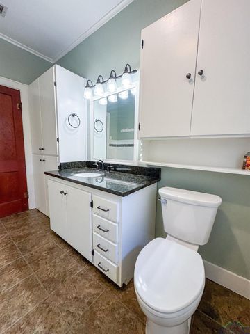 206 Park, Atlanta, TX 75551