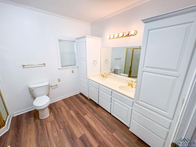 206 Park, Atlanta, TX 75551