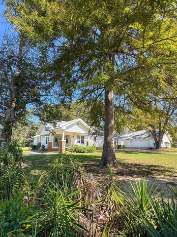 206 Park, Atlanta, TX 75551