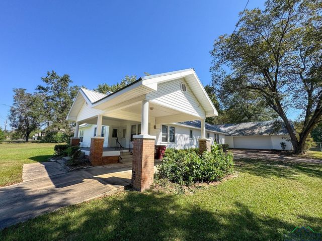 206 Park, Atlanta, TX 75551