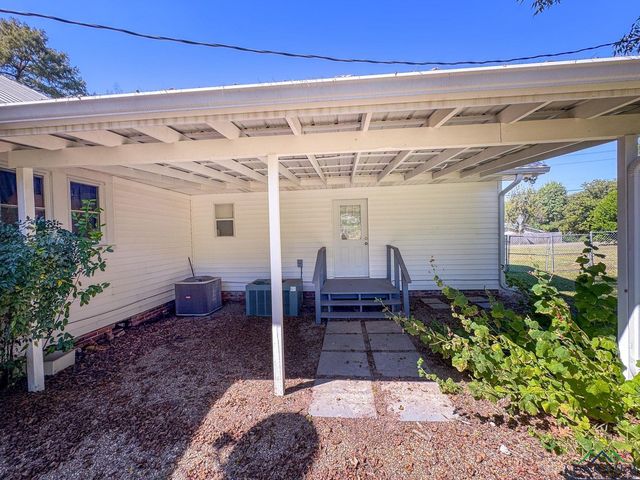 206 Park, Atlanta, TX 75551