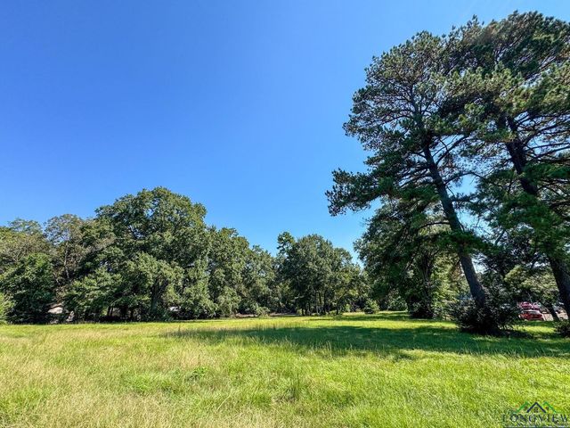 206 Park, Atlanta, TX 75551