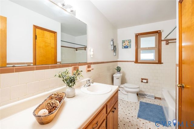 6009 Gainford Rd, Chesterfield, VA 23234