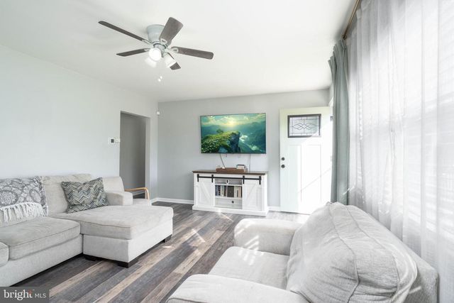 1704 N VALLEY AVE, Vineland, NJ 08360