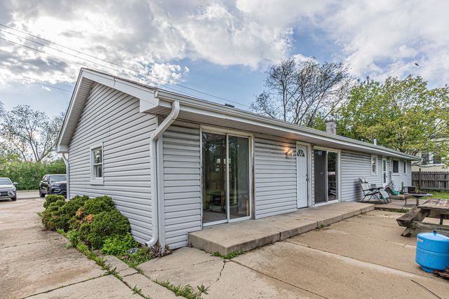 1275 Bloomingdale Road, Glendale Heights, IL 60139