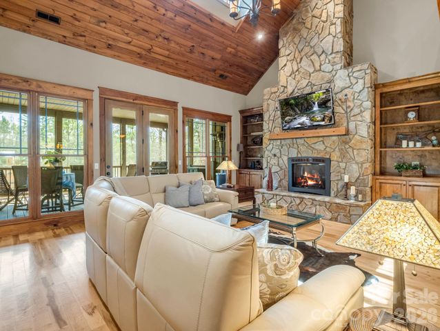 27 Anchor Drive, Nebo, NC 28761