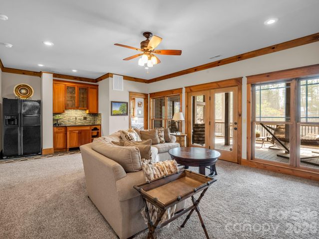 27 Anchor Drive, Nebo, NC 28761