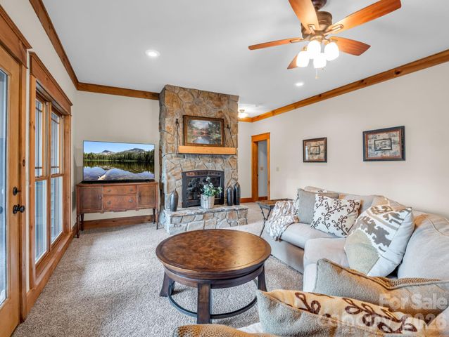 27 Anchor Drive, Nebo, NC 28761