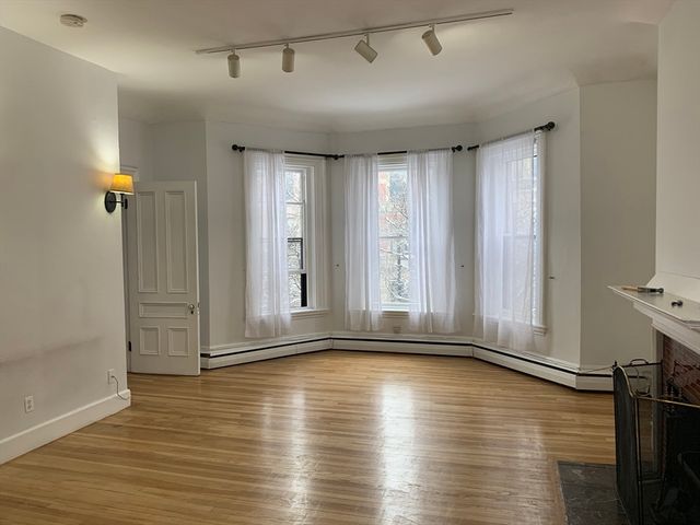 351 Beacon St 5, Boston, MA 02116