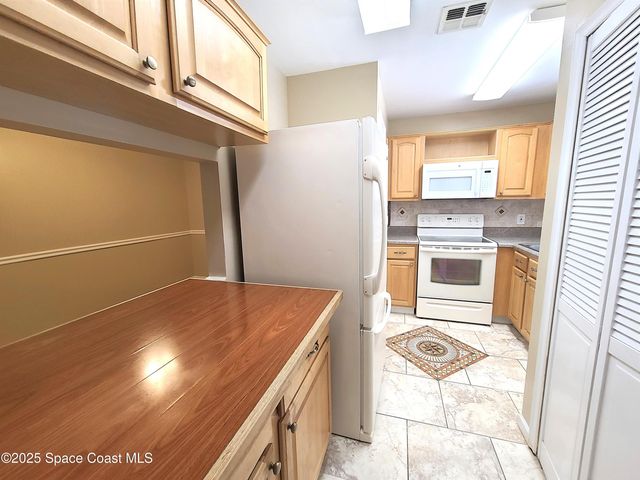 100 Summer Place 7, Merritt Island, FL 32953