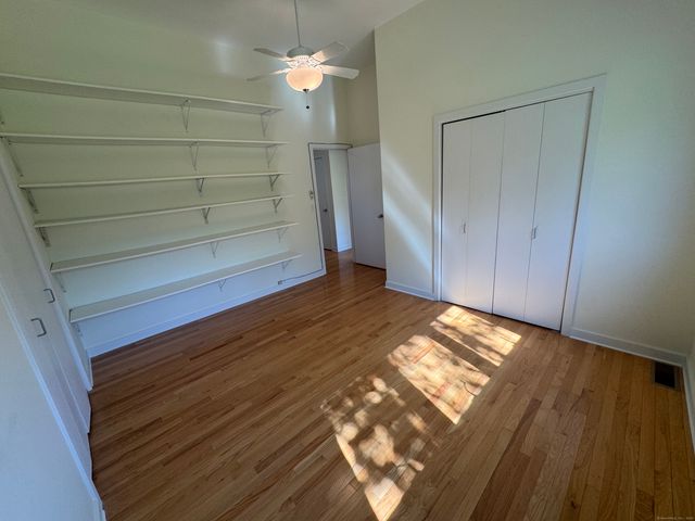 87 Canaan Road APT 3H, Salisbury, CT 06068