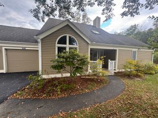 87 Canaan Road APT 3H, Salisbury, CT 06068