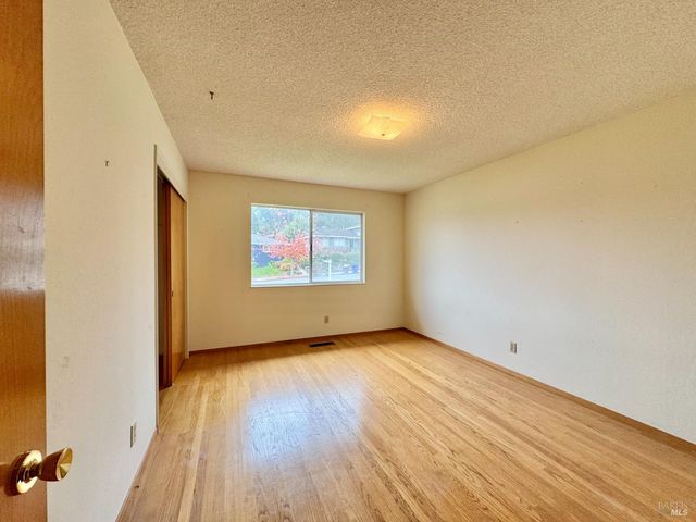 2760 Clifford St, Napa, CA 94558