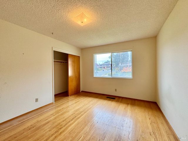 2760 Clifford St, Napa, CA 94558