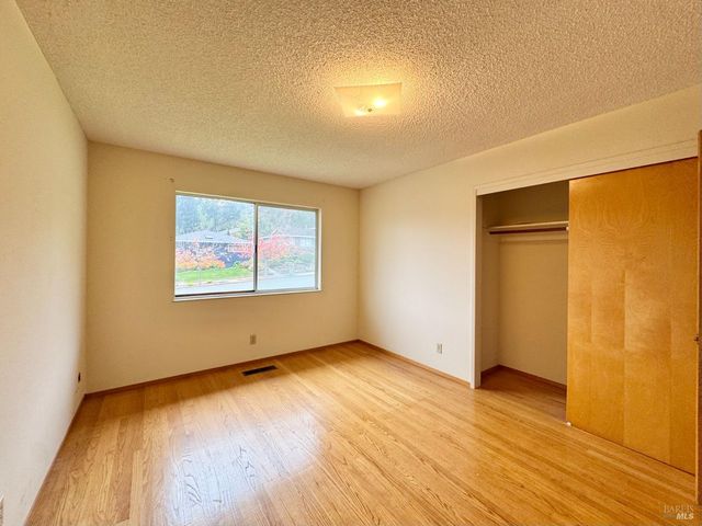 2760 Clifford St, Napa, CA 94558