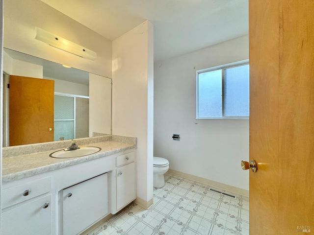 2760 Clifford St, Napa, CA 94558