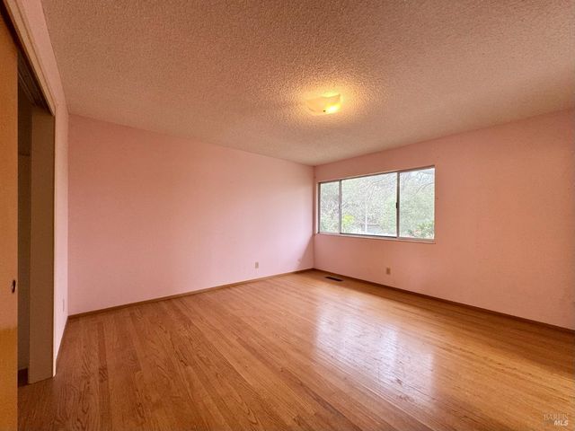 2760 Clifford St, Napa, CA 94558