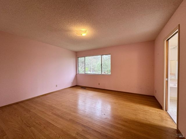 2760 Clifford St, Napa, CA 94558