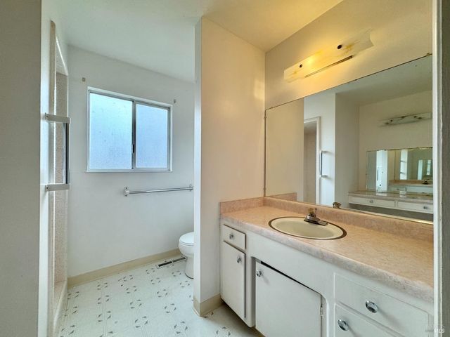 2760 Clifford St, Napa, CA 94558