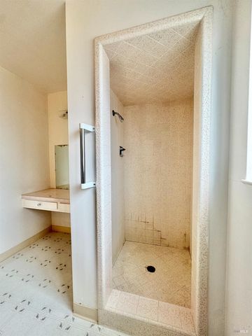 2760 Clifford St, Napa, CA 94558