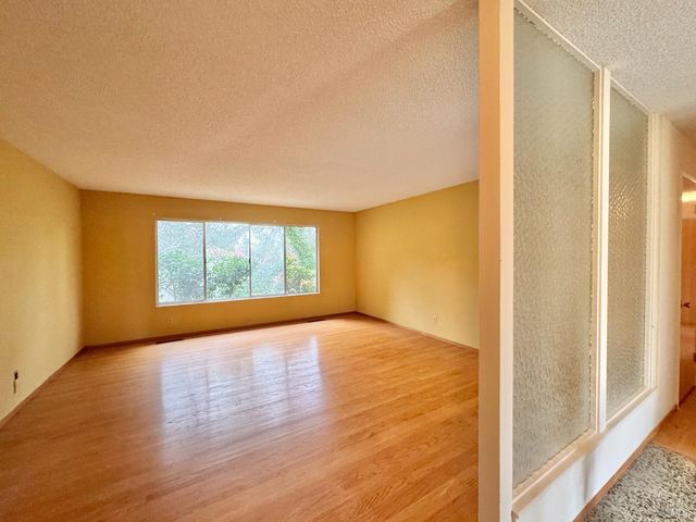 2760 Clifford St, Napa, CA 94558