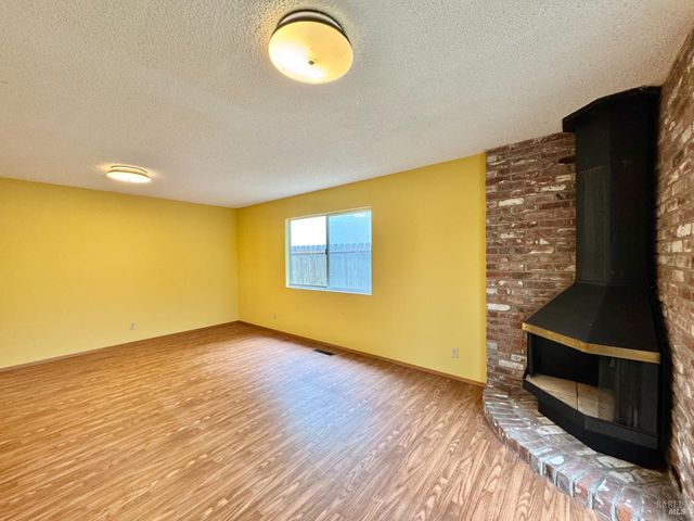 2760 Clifford St, Napa, CA 94558