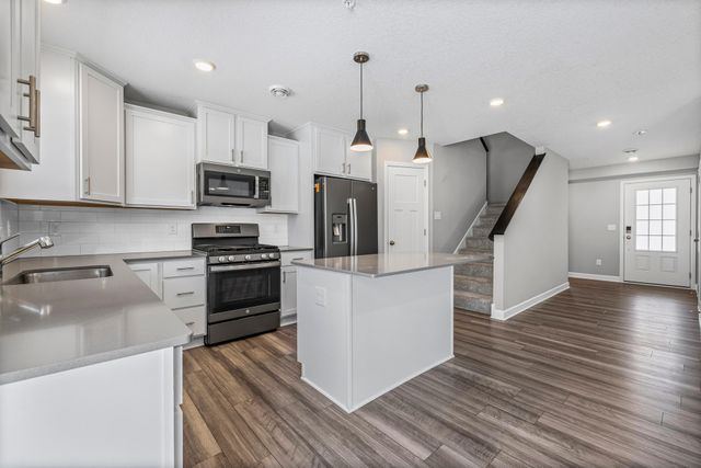 9468 Bridle Way, Victoria, MN 55386