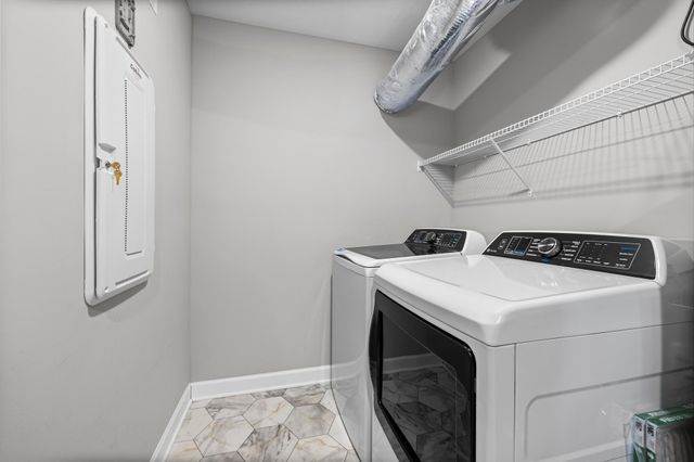 9468 Bridle Way, Victoria, MN 55386