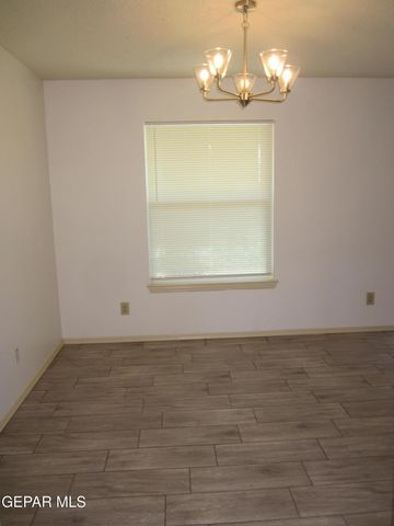 220 Moon River Lane, El Paso, TX 79912