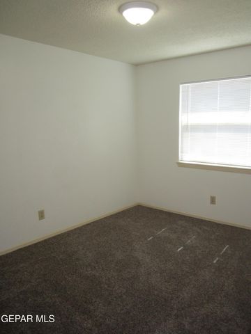 220 Moon River Lane, El Paso, TX 79912