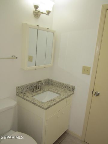 220 Moon River Lane, El Paso, TX 79912