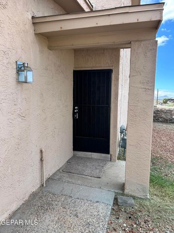 220 Moon River Lane, El Paso, TX 79912