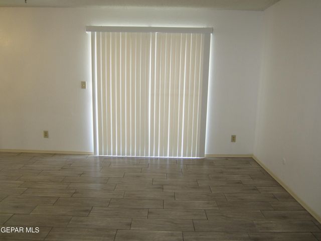 220 Moon River Lane, El Paso, TX 79912