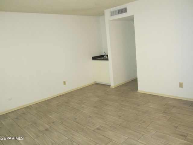 220 Moon River Lane, El Paso, TX 79912